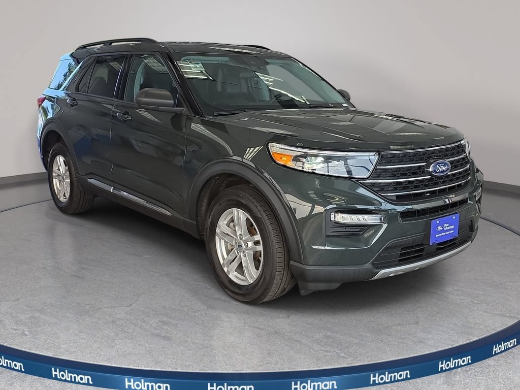 Certified 2023 Ford Explorer XLT w/ Equipment Group 202A AWD/4WD image 3