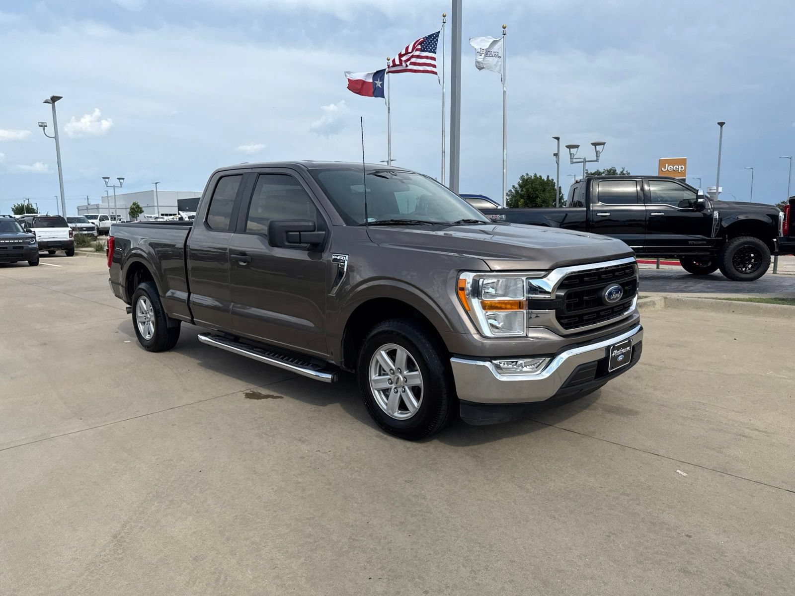 Certified 2022 Ford F150 XLT w/ Trailer Tow Package RWD image 8