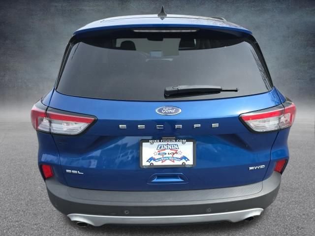 Certified 2022 Ford Escape SEL w/ Technology Package AWD/4WD image 3