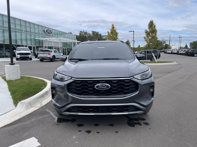 Certified 2023 Ford Escape ST-Line Select w/ Tech Pack #2 AWD/4WD image 8