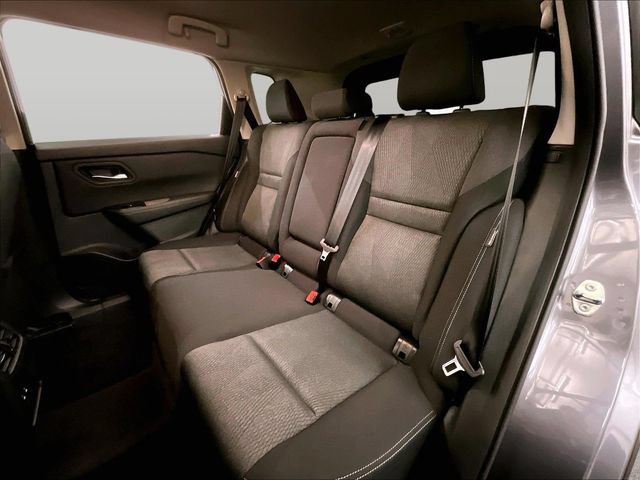 Used 2025 Nissan Rogue SV AWD/4WD image 25