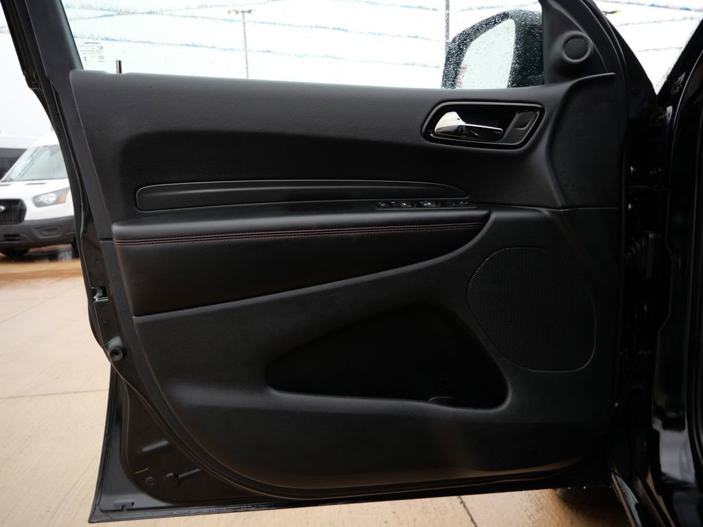 Used 2025 Dodge Durango GT AWD/4WD image 17