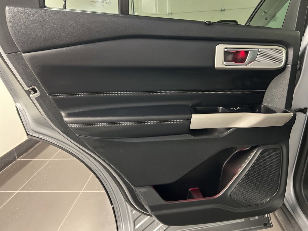 Certified 2023 Ford Explorer Limited w/ Hybrid Equipment Group 310A image 35