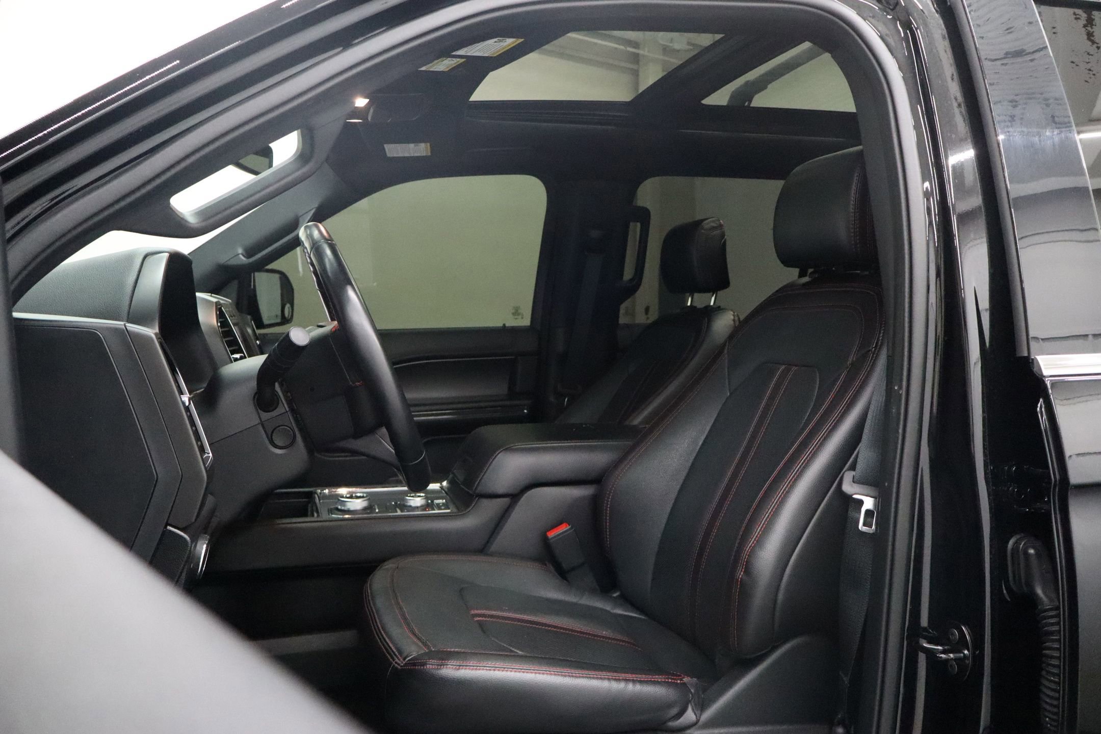 Certified 2020 Ford Expedition Limited image 13