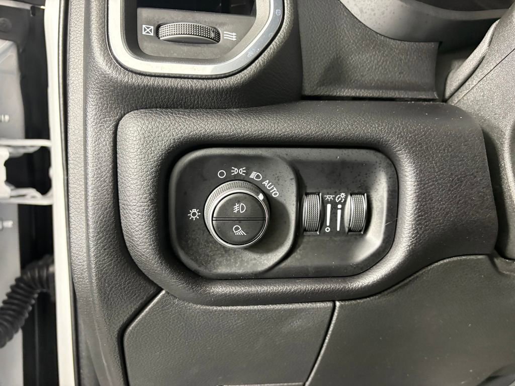 Used 2025 RAM 3500 Laramie image 14