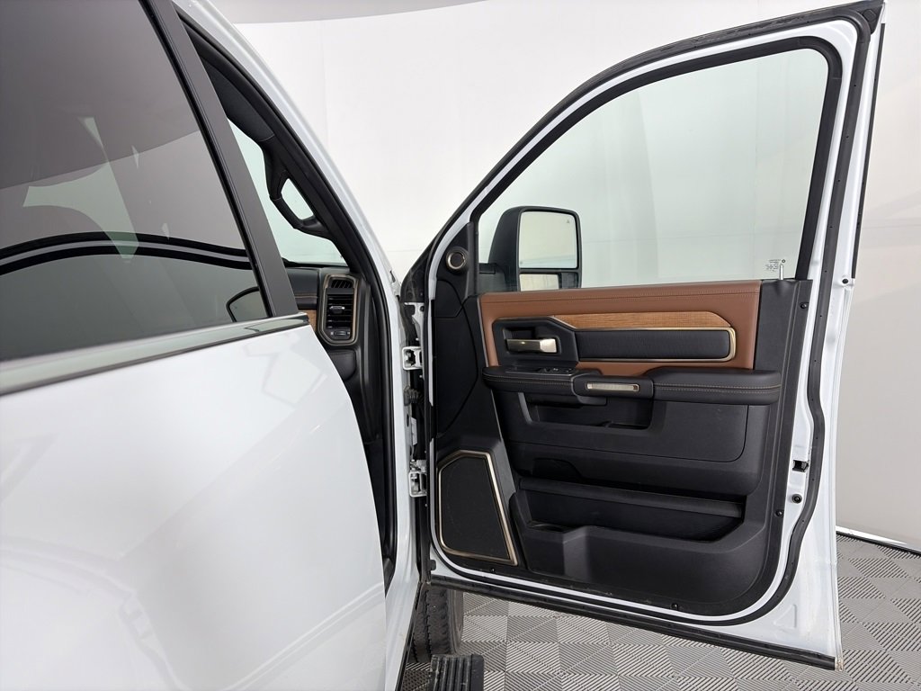 Used 2024 RAM 2500 Limited w/ Safety Group image 31