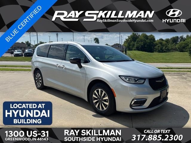 Used 2024 Chrysler Pacifica Limited FWD image 1