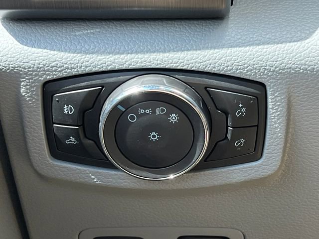 Certified 2022 Ford F450 Limited w/ FX4 Off-Road Package image 31