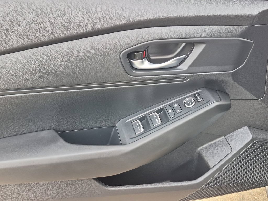 Used 2025 Honda Accord LX image 19