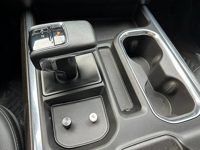 Used 2024 Chevrolet Silverado 1500 RST AWD/4WD image 15