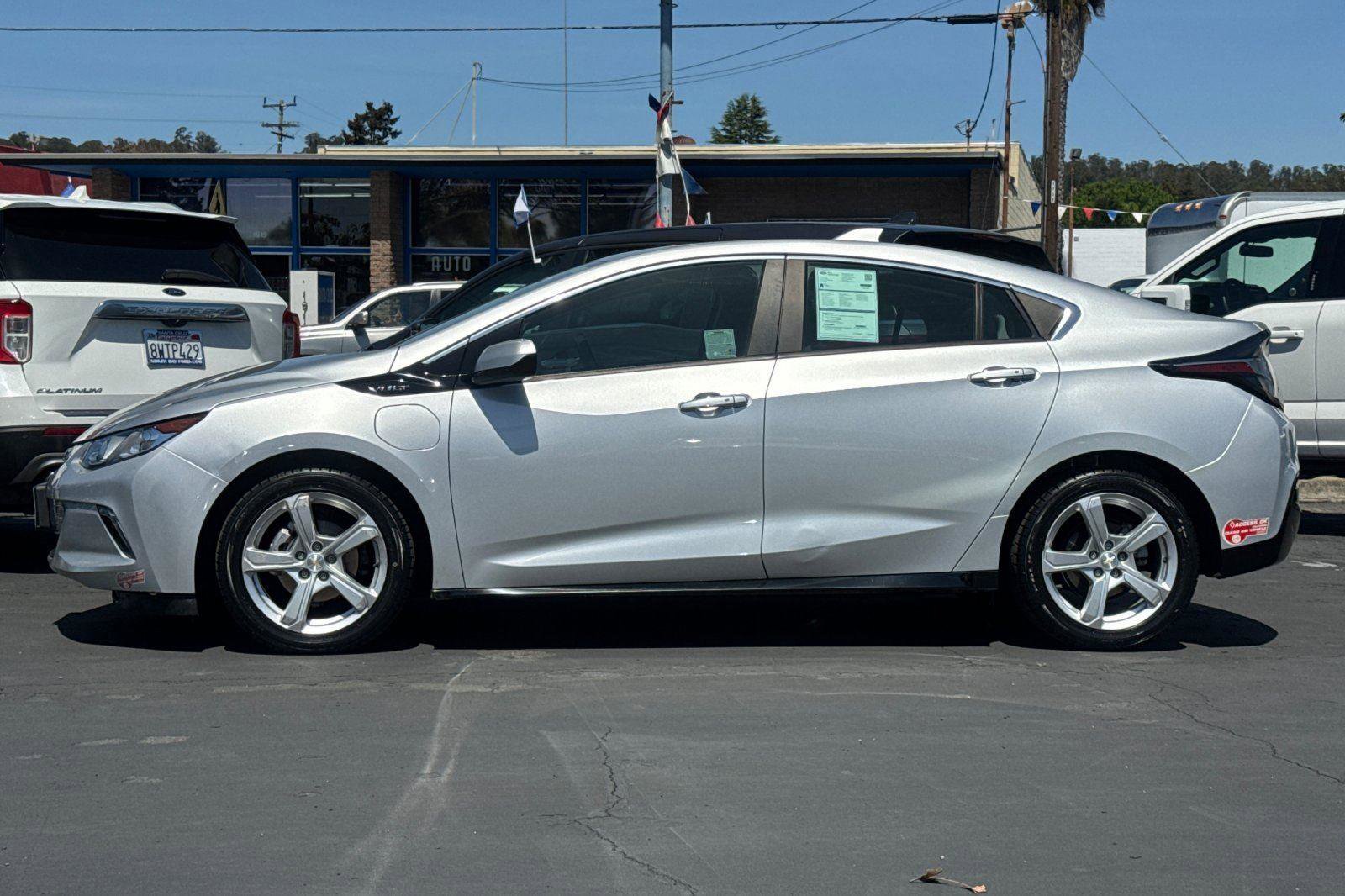 Used 2017 Chevrolet Volt LT w/ Comfort Package image 28