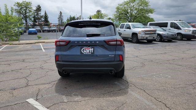 Certified 2025 Ford Escape ST-Line Select AWD/4WD image 12