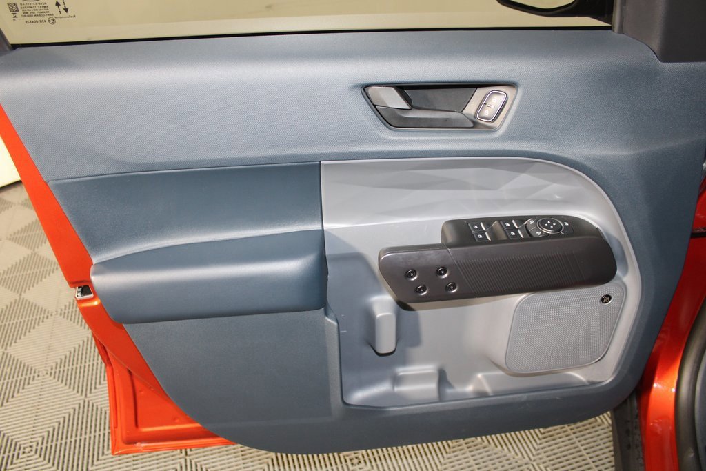 Certified 2024 Ford Maverick Lariat w/ Black Appearance Package image 20