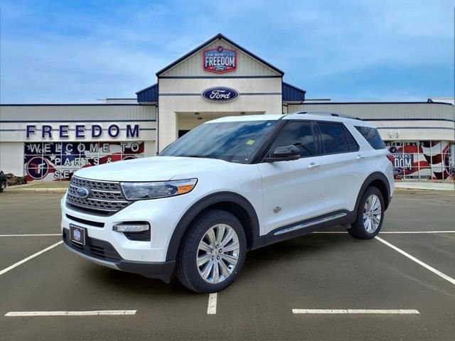 Certified 2023 Ford Explorer King Ranch w/ Technology Package AWD/4WD image 3
