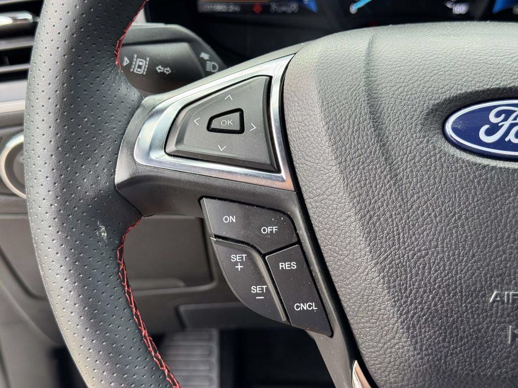 Certified 2024 Ford Edge ST-Line AWD/4WD image 10