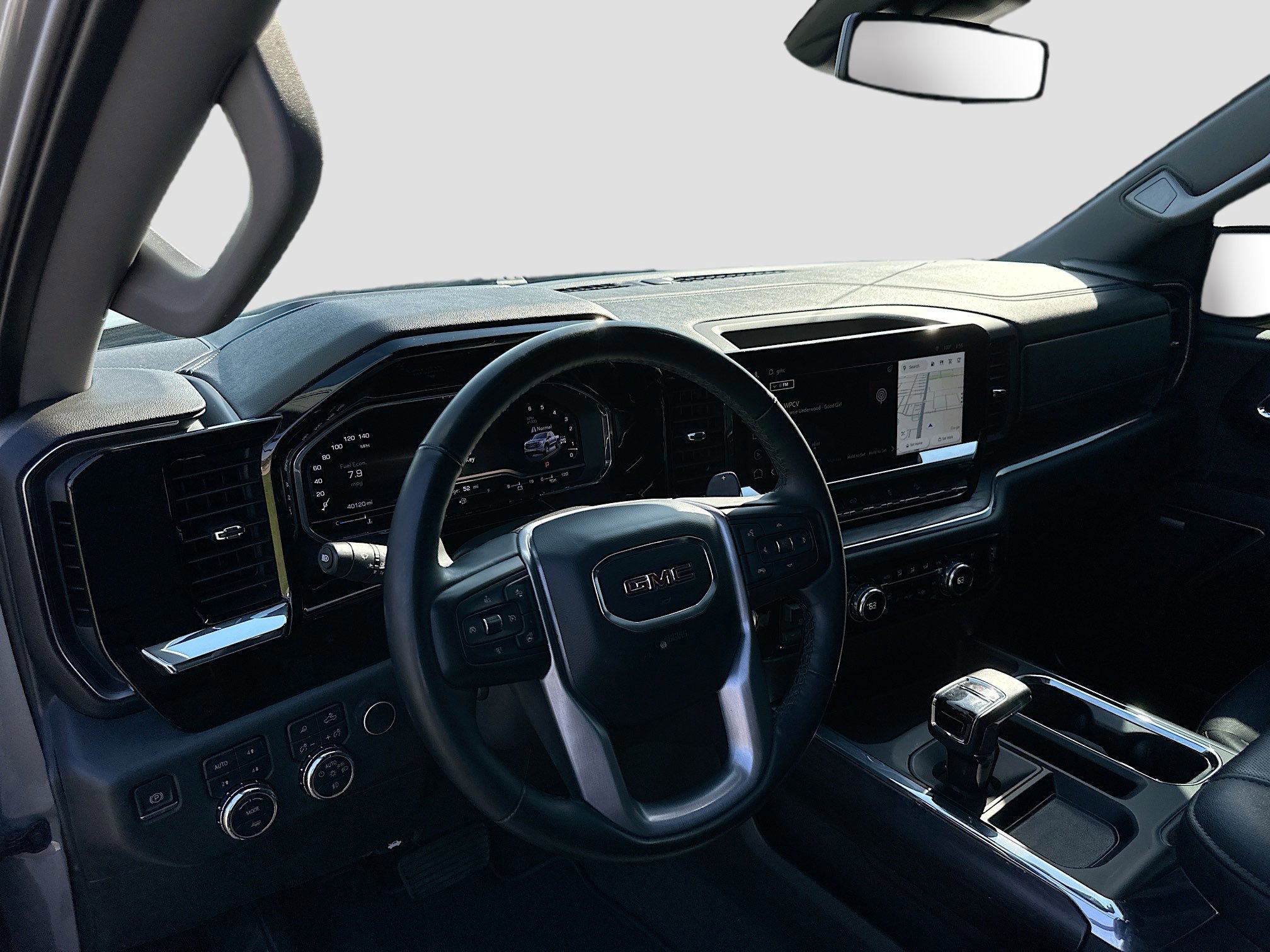 Used 2024 GMC Sierra 1500 SLT w/ SLT Premium Package image 9