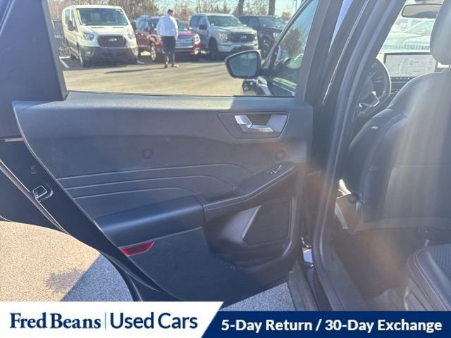 Certified 2023 Ford Escape ST-Line Elite image 17