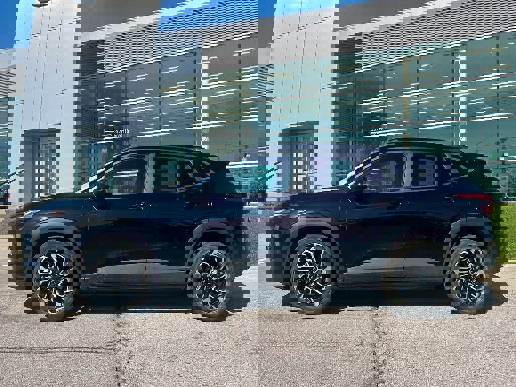 Used 2024 Chevrolet Trax RS w/ Driver Confidence Package FWD image 5