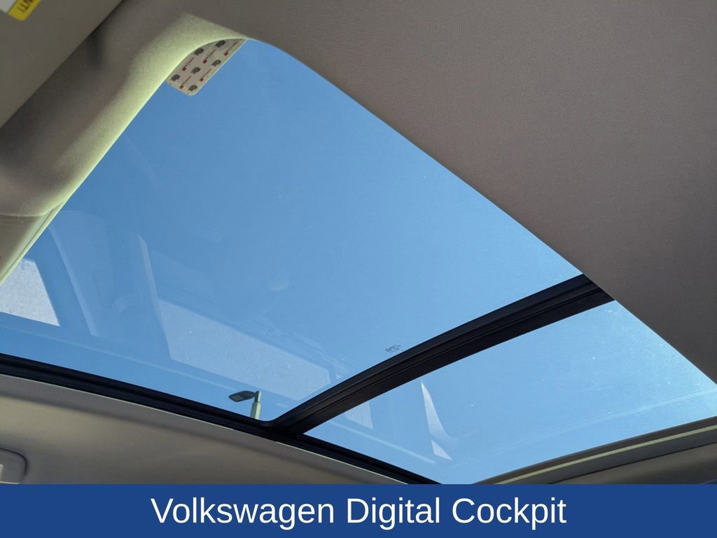 Used 2021 Volkswagen Atlas SEL Premium image 19