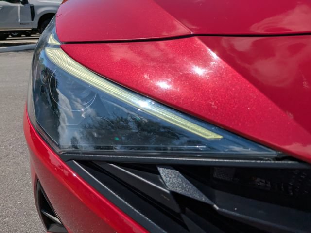 Used 2022 Hyundai Elantra SE FWD image 10