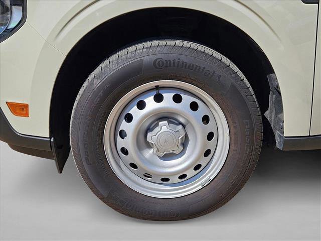 Certified 2025 Ford Maverick XL w/ Equipment Group 102A image 9