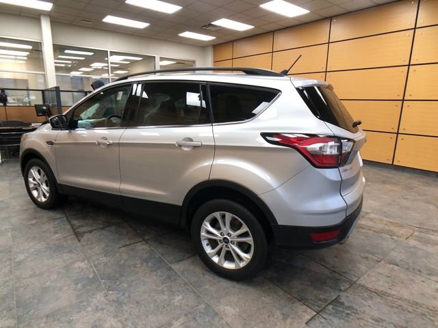 Certified 2018 Ford Escape SE w/ SE Sync 3 Package image 5