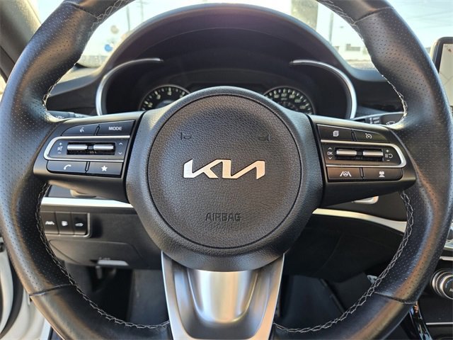 Used 2022 Kia Stinger GT2 image 24