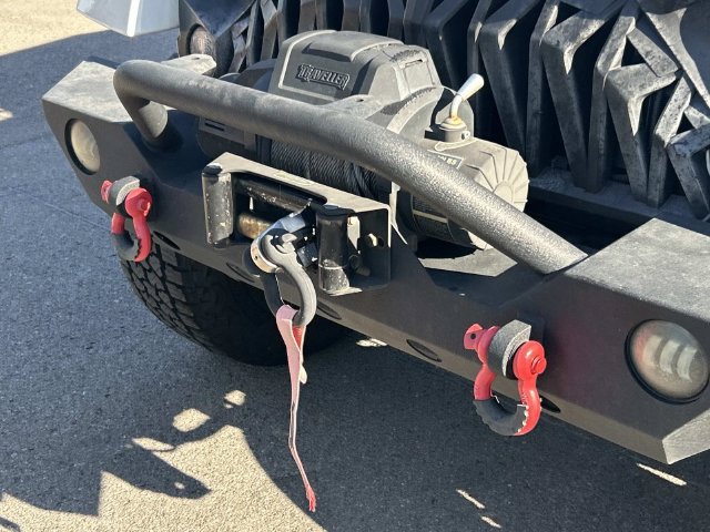 Used 2017 Jeep Wrangler Unlimited Sahara AWD/4WD image 10