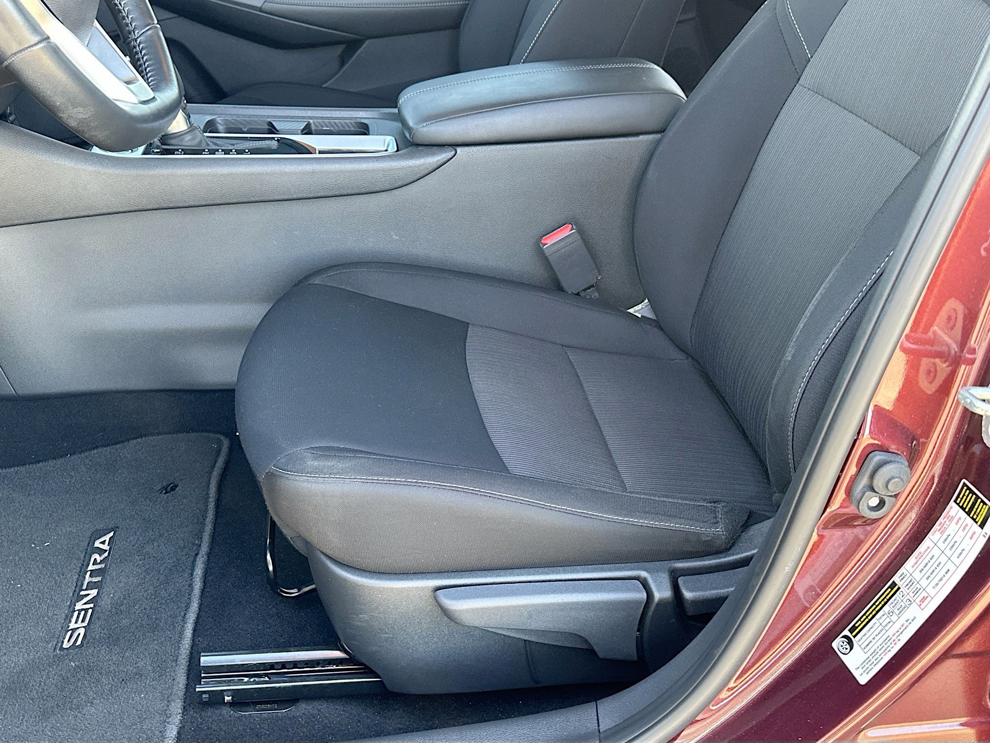 Used 2022 Nissan Sentra SV w/ Trunk Package image 18