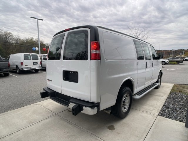 Used 2024 Chevrolet Express 2500 Work Van w/ Driver Convenience Package image 5