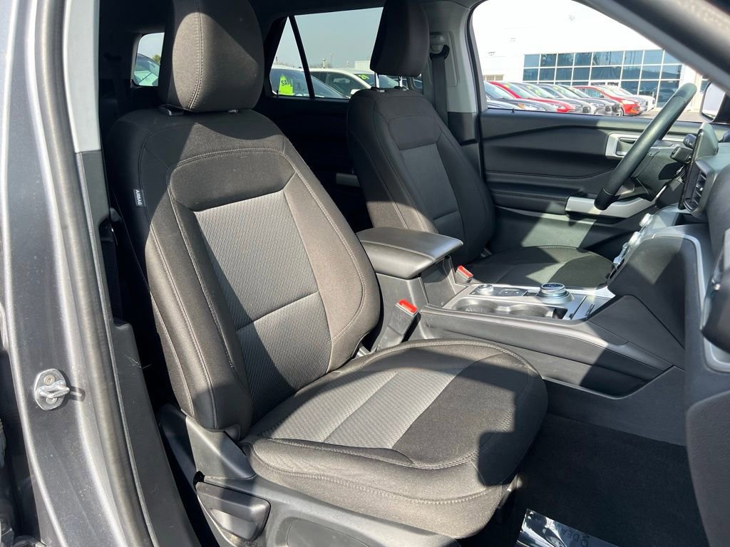 Certified 2022 Ford Explorer XLT w/ Class IV Trailer Tow Package image 13