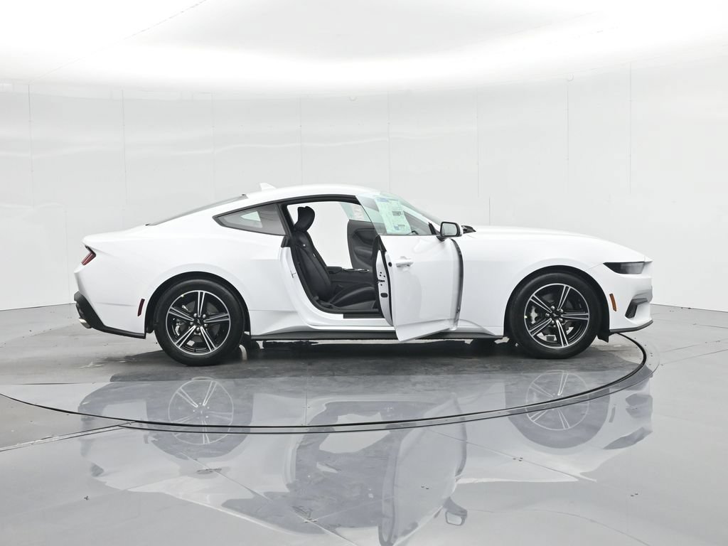 Certified 2025 Ford Mustang Coupe RWD image 5