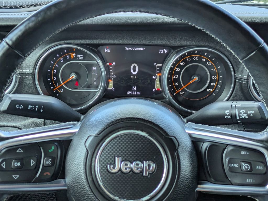 Used 2018 Jeep Wrangler Unlimited Sahara AWD/4WD image 28