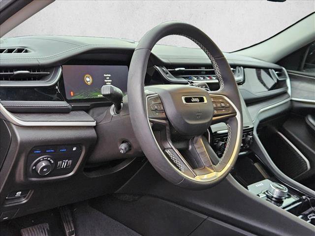 Used 2022 Jeep Grand Cherokee Limited 4xe w/ Luxury Tech Group II AWD/4WD image 9