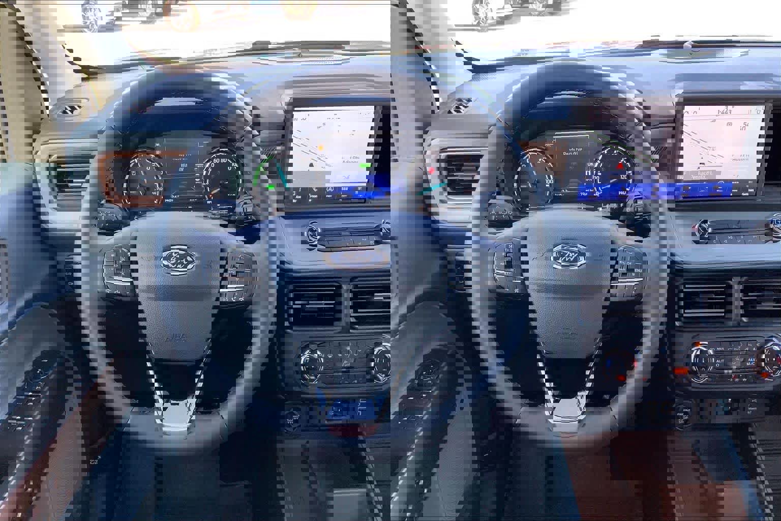 Certified 2024 Ford Maverick Lariat image 5