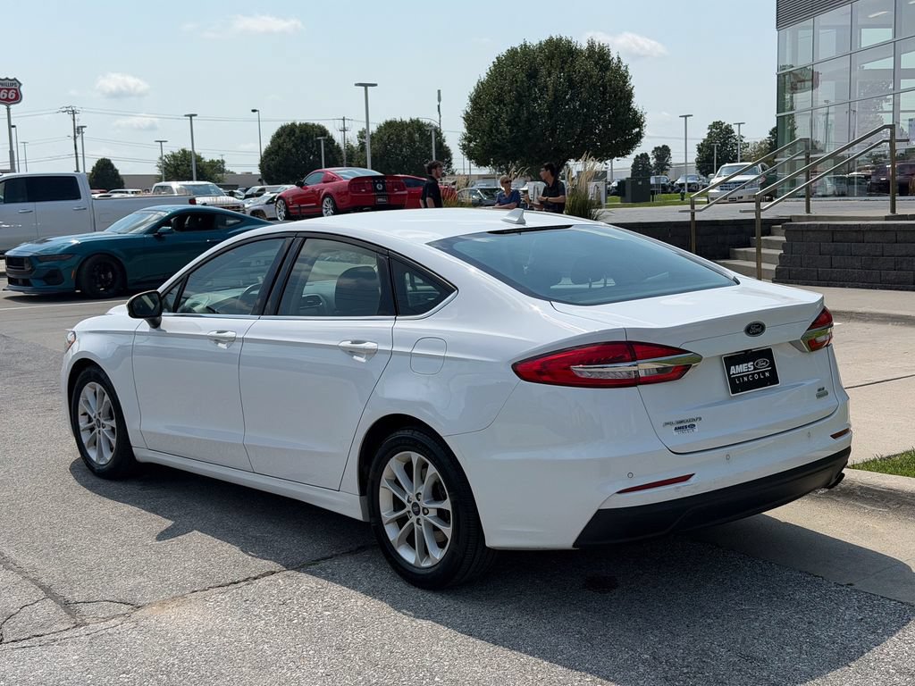 Certified 2020 Ford Fusion SE FWD image 4