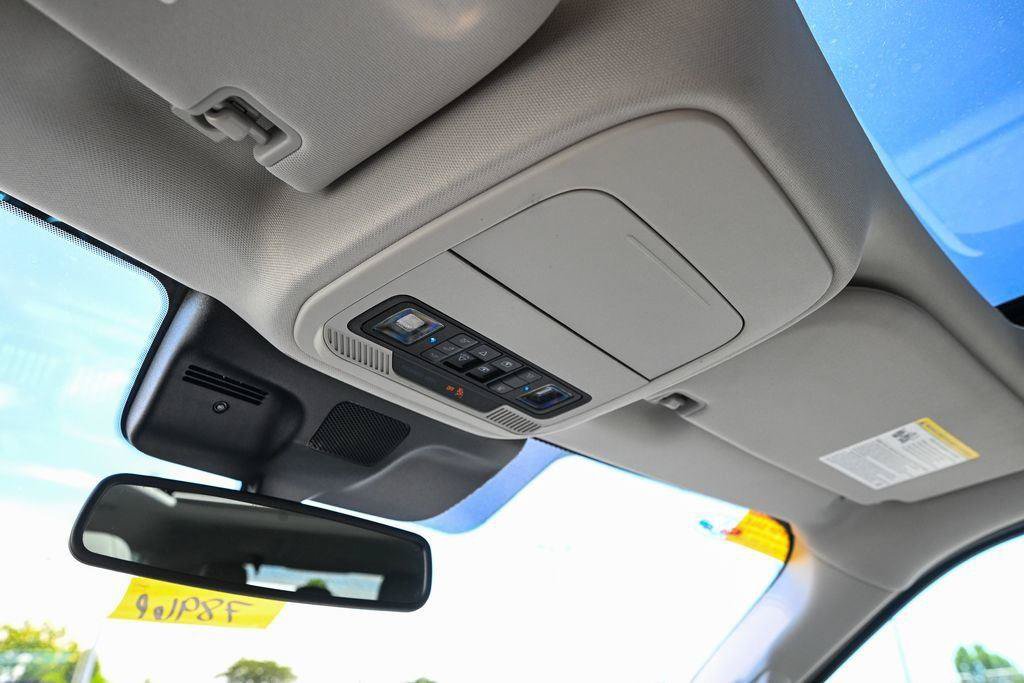 Certified 2025 Ford Expedition Active AWD/4WD image 40
