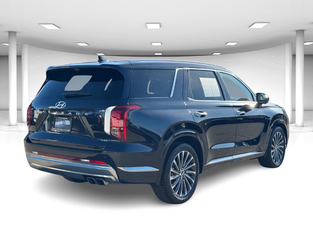Used 2023 Hyundai Palisade Calligraphy image 4