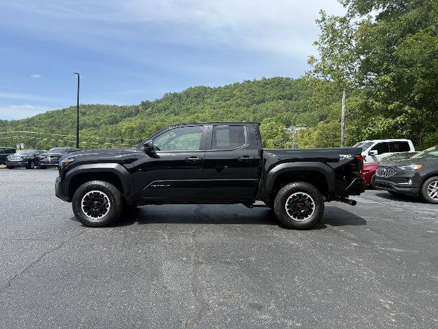 Used 2024 Toyota Tacoma TRD Off-Road AWD/4WD image 14