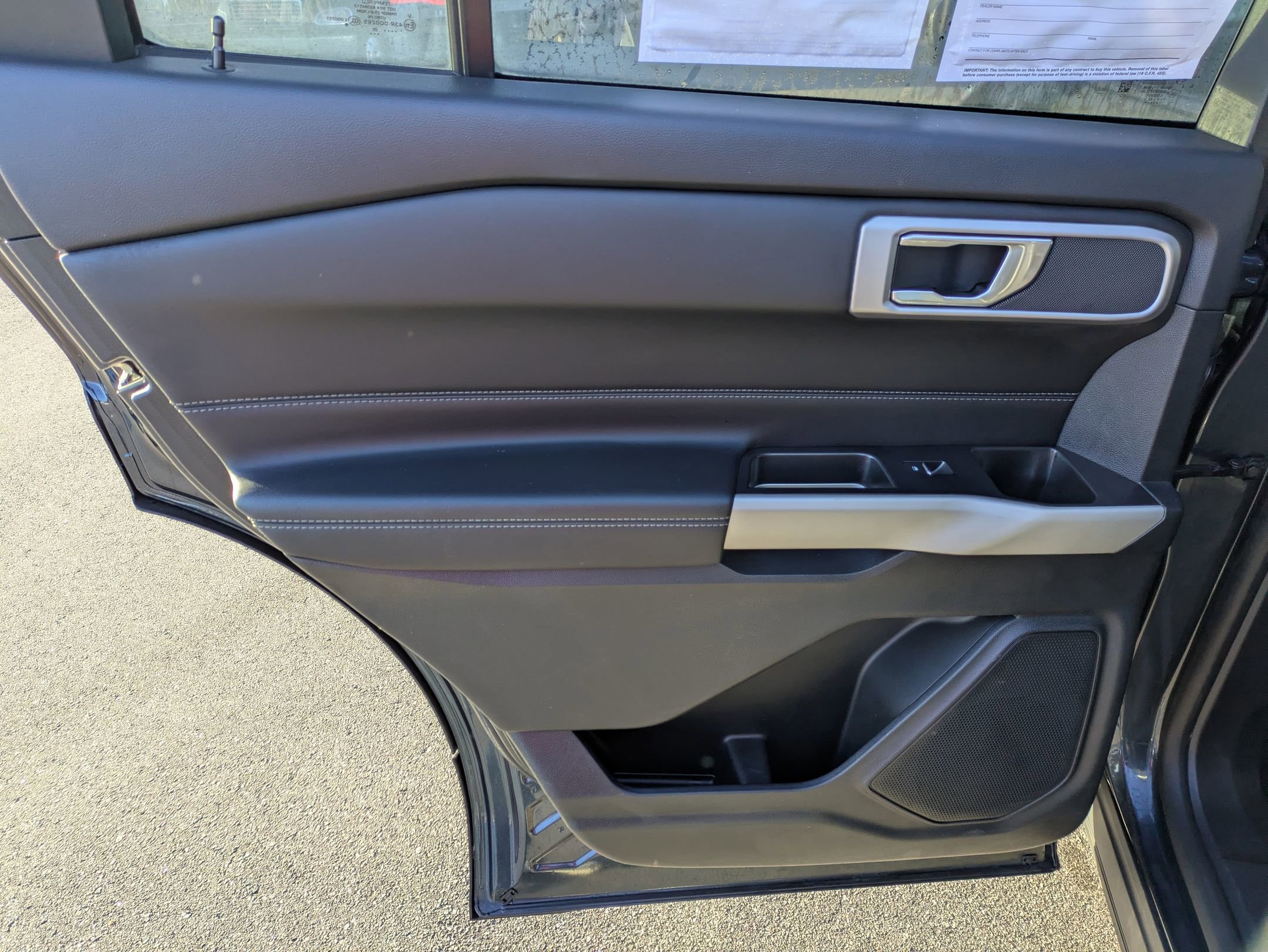 Certified 2022 Ford Explorer XLT w/ Equipment Group 202A image 29