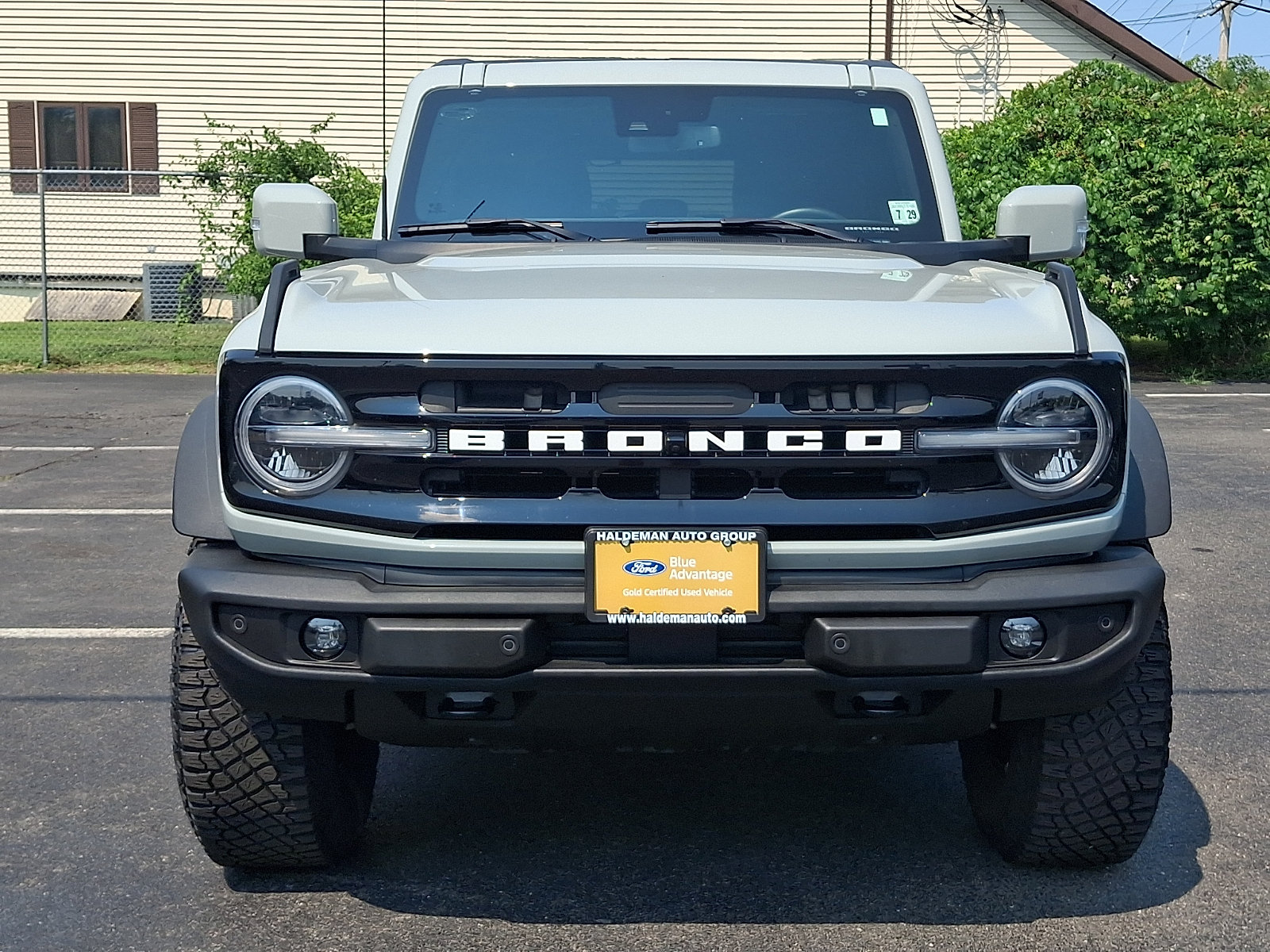 Certified 2024 Ford Bronco Outer Banks w/ Sasquatch Package AWD/4WD image 2