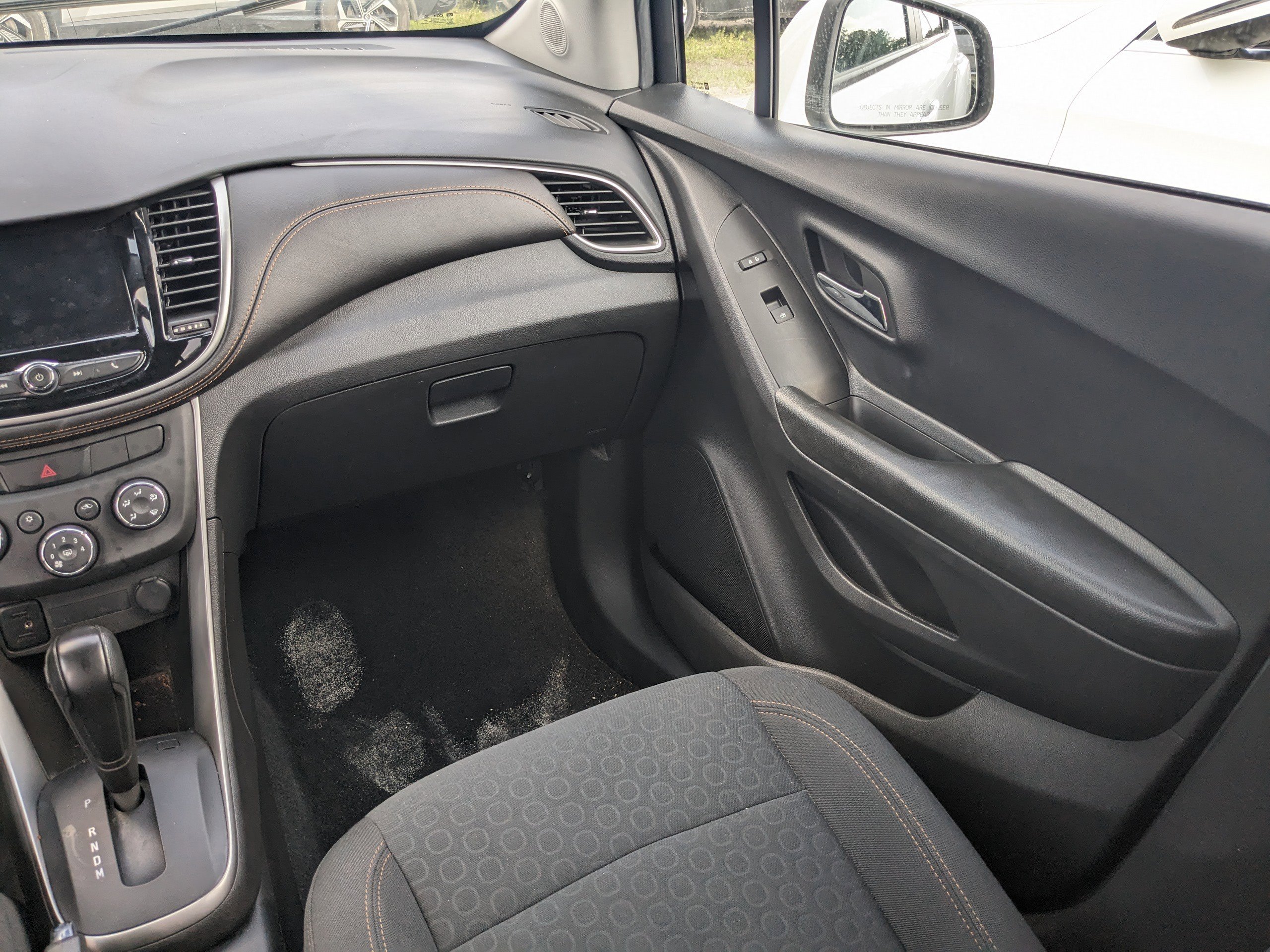 Used 2022 Chevrolet Trax LS w/ Tint and Cruise Package image 14