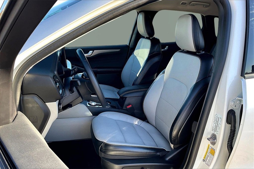 Certified 2023 Ford Escape SE image 25