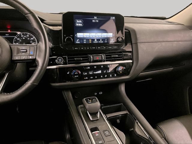 Used 2023 Nissan Pathfinder SL w/ Black Appearance Package AWD/4WD image 6