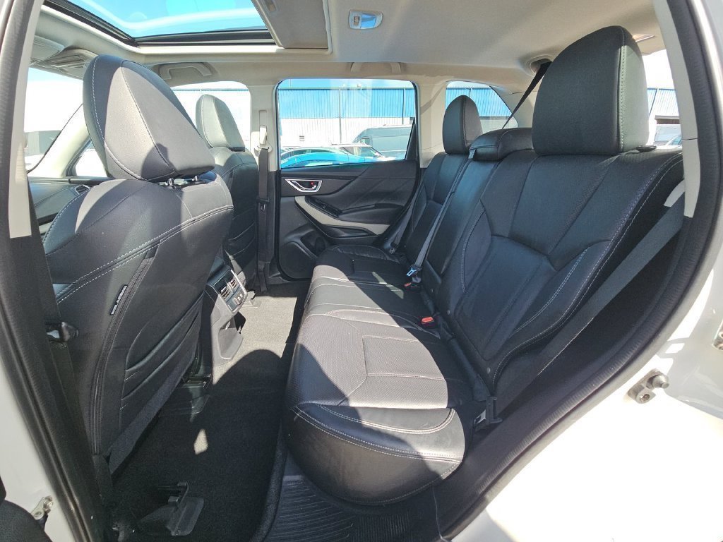 Used 2023 Subaru Forester Limited AWD/4WD image 7