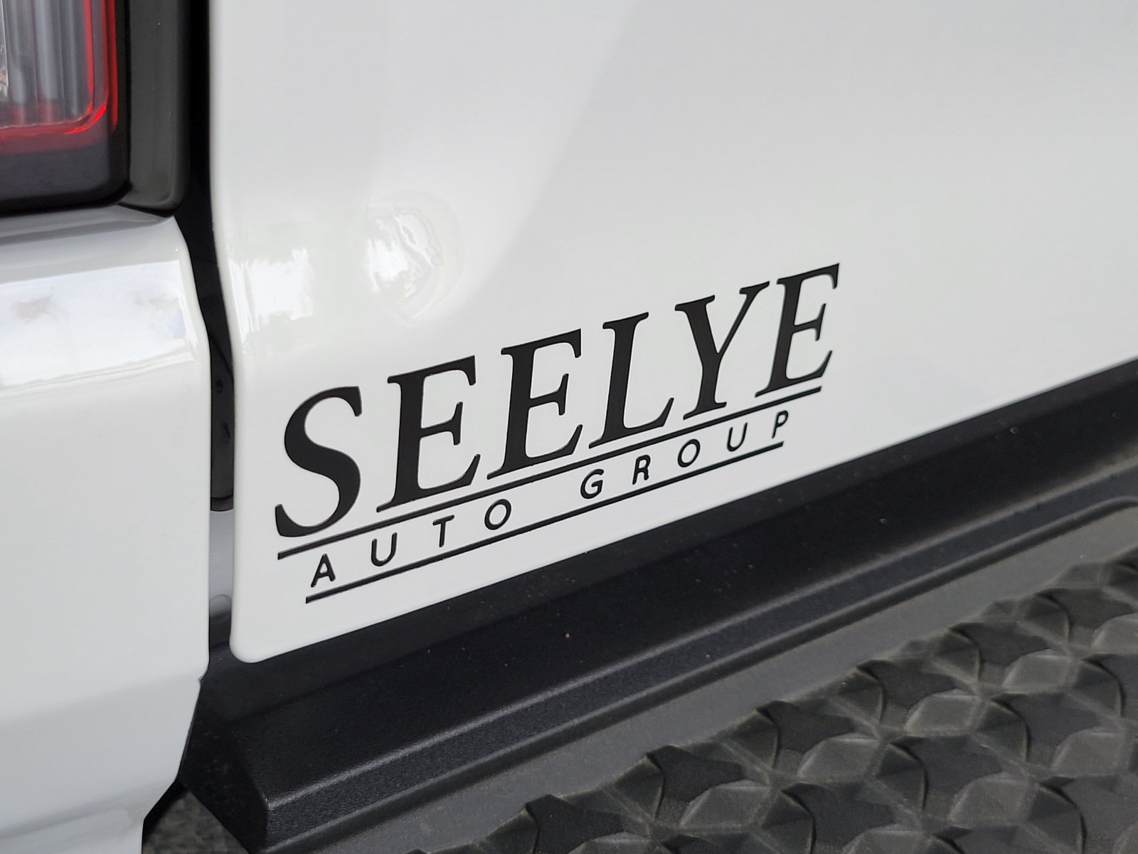 Used 2025 Chevrolet Colorado Trail Boss AWD/4WD image 31