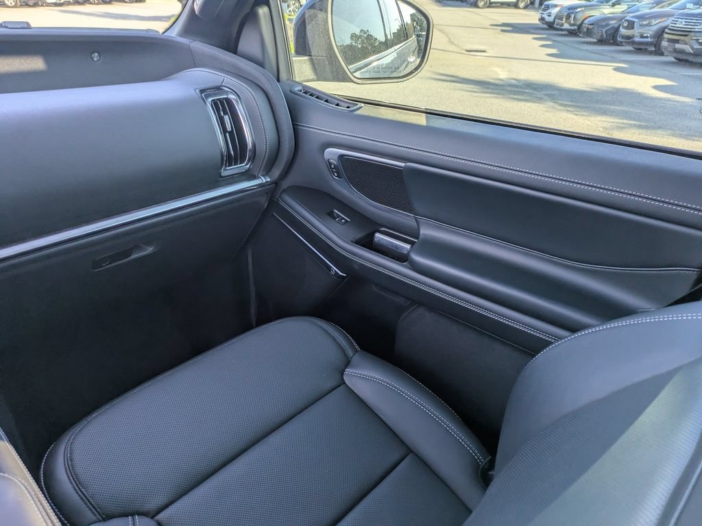 Certified 2025 Ford Expedition Max Platinum w/ Stealth Performance Package AWD/4WD image 22