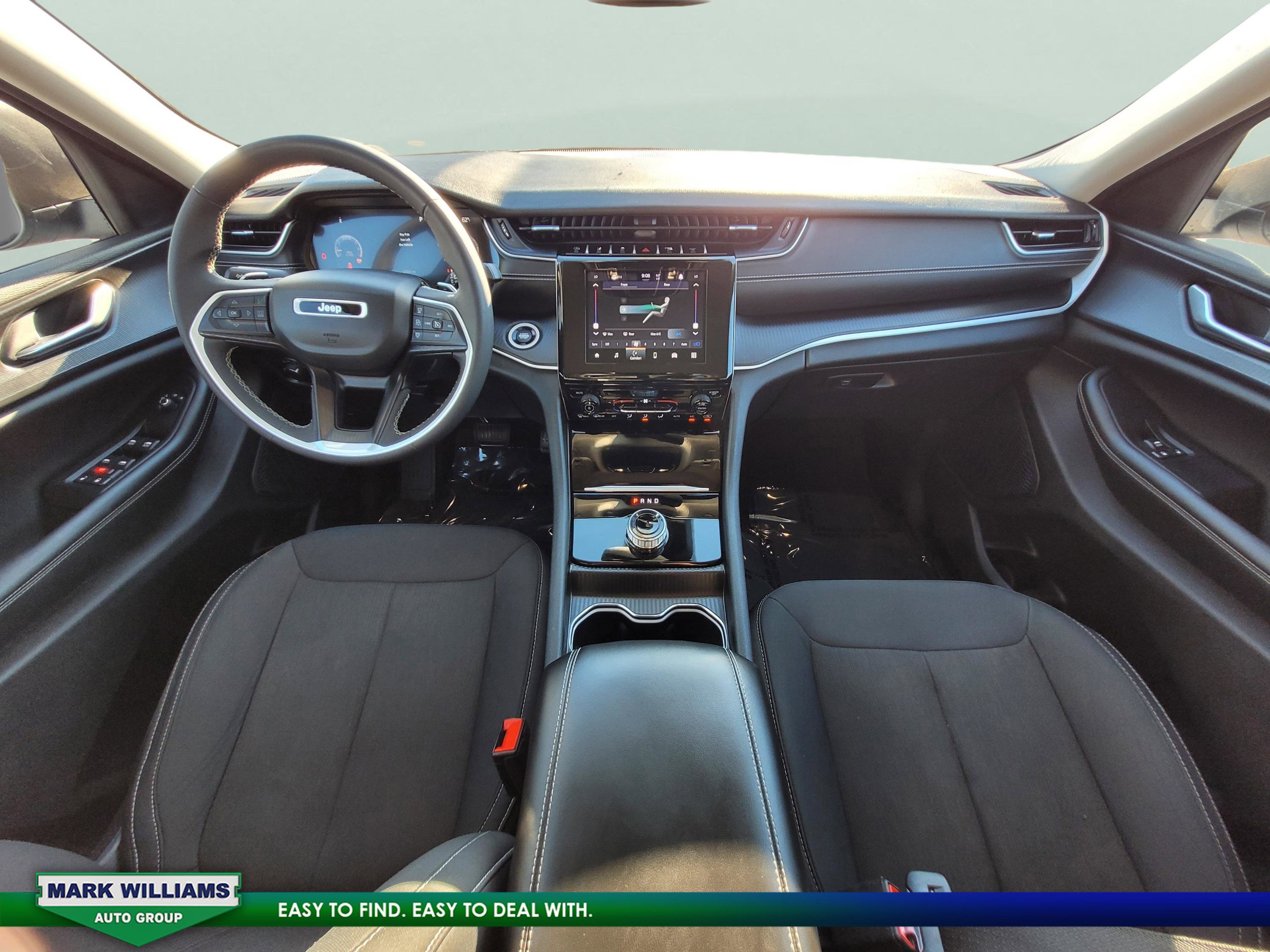 Used 2024 Jeep Grand Cherokee L Laredo image 15