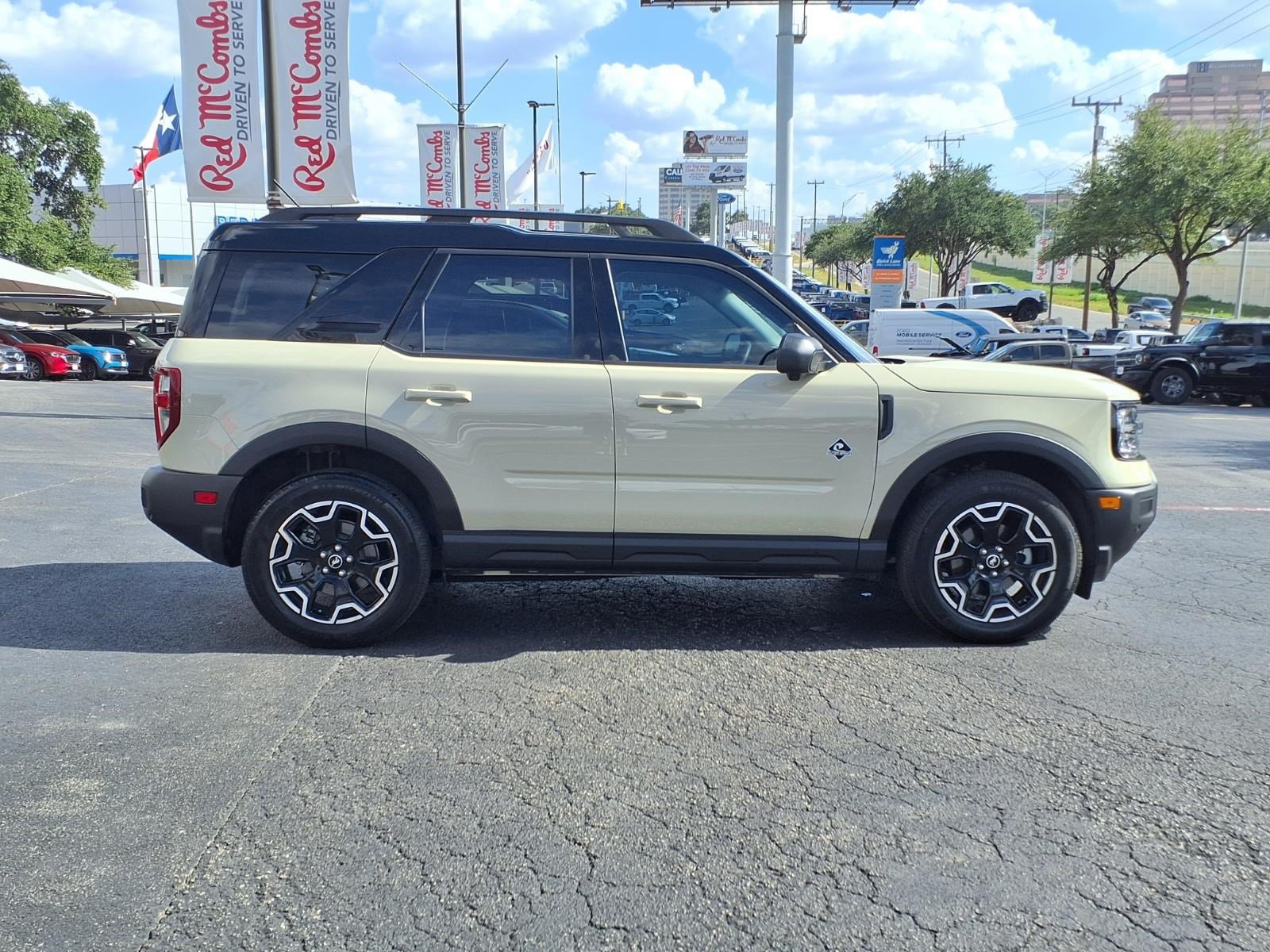 Certified 2025 Ford Bronco Sport Outer Banks w/ Outer Banks Tech Package+ AWD/4WD image 5