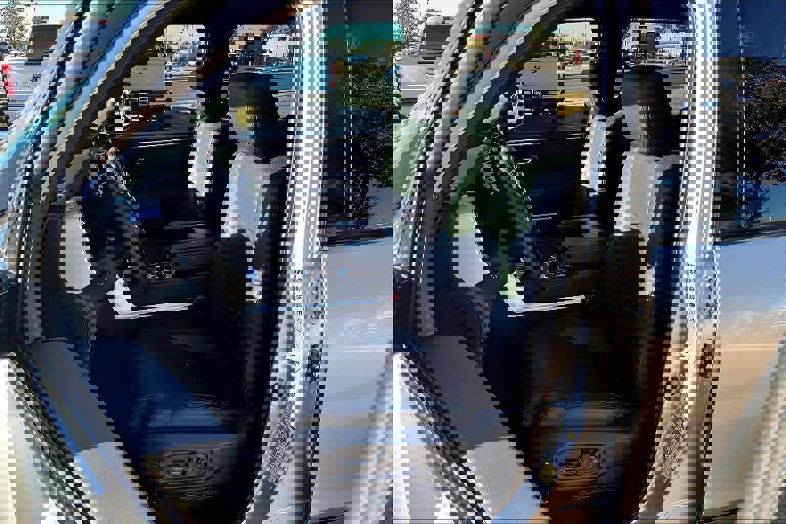 Used 2023 Toyota Tundra Platinum image 9